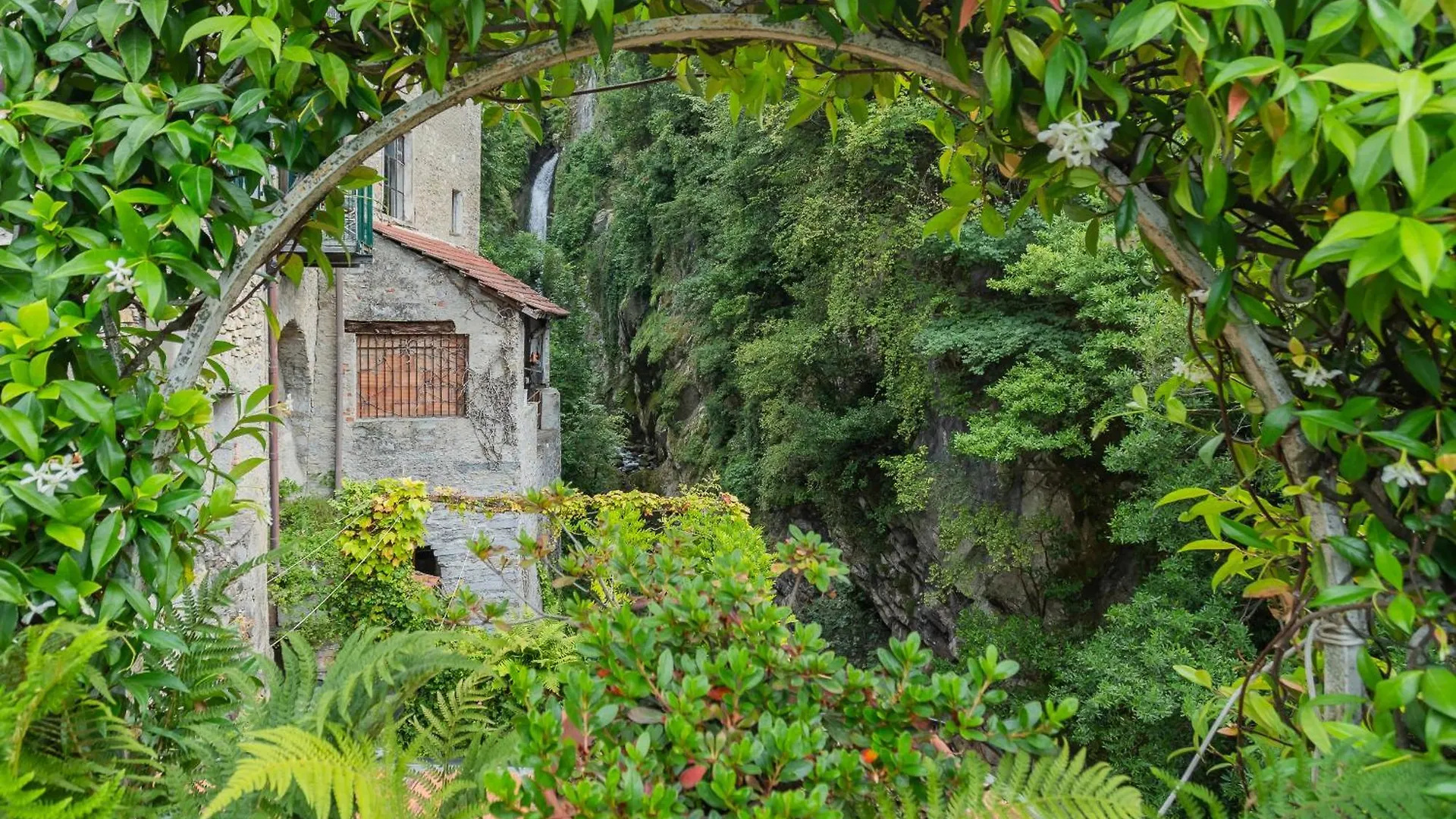 Terrace On Orrido Di Nesso Waterfall By Rent All Como 0*,